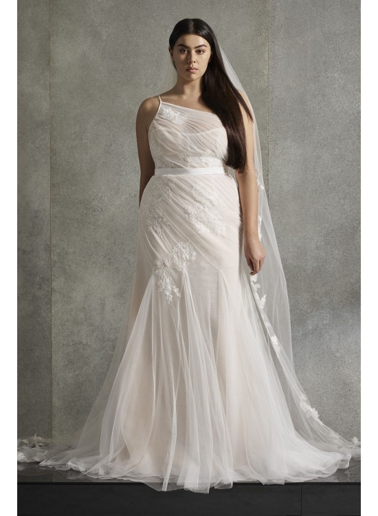  Pleated Plus Size Wedding Dress  8VW351553